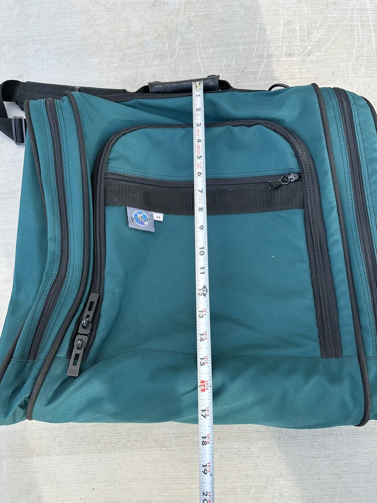Vintage Eagle Creek Travel Gear Green Duffle Tote Cargo Bag Medium Outdoor
