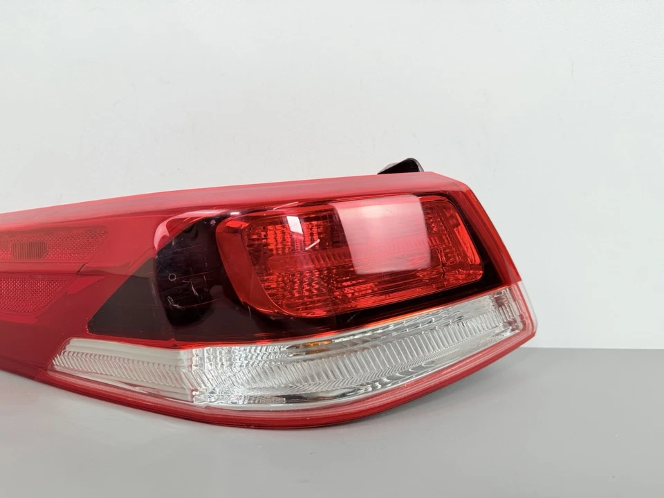 ¡Nuevo! Luz trasera derecha derecha del pasajero Kia Optima 2016-2020 lámpara halógena TYC Foto 3 de 4
