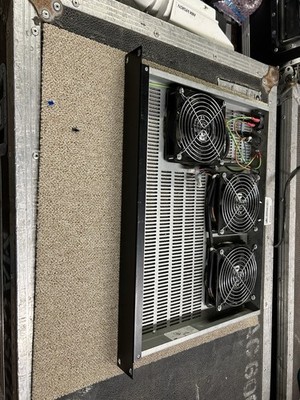 Datenschrank Rack Kühlung Thermostat Lüftersystem