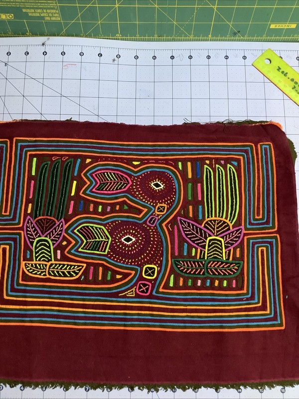 Panamanian Indian Kuna/Guna Hand Quilted Mola 16x12