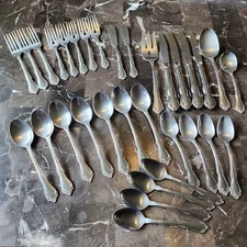 Wm A Rogers Oneida LTD Mansfield Deluxe Stainless Flatware Lot Of 32 Pieces