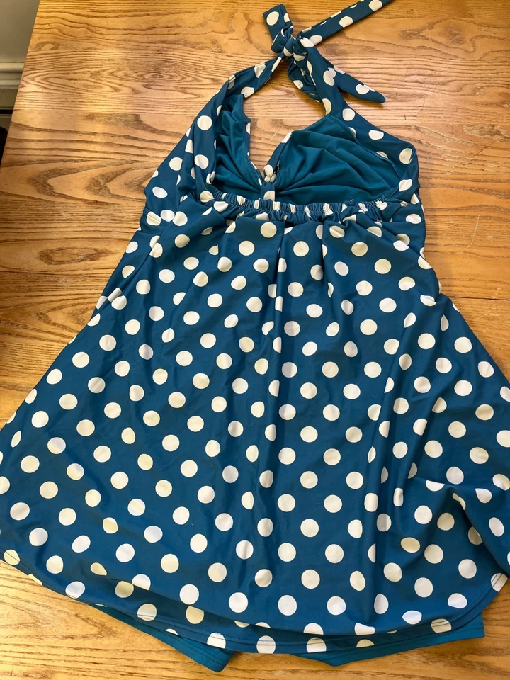 Cocoship Retro Pin Up Halter Rojo/Blanco Lunares Vestido de Baño con Pantalones Cortos Talla 22 Foto 3 de 4