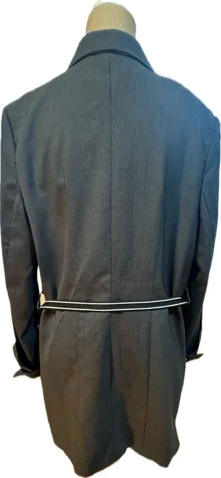 CHAQUETA PRADA ELEGANTE GRIS CARBÓN CON DETALLES ÚNICOS, SOFISTICADA, M Foto 3 de 4