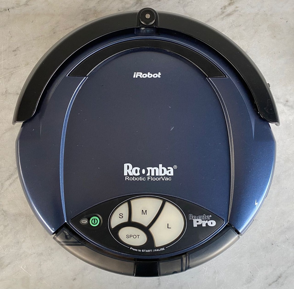 ROOMBA PRO Robotic Floor Vacuum Cleaner IROBOT Needs New Battery