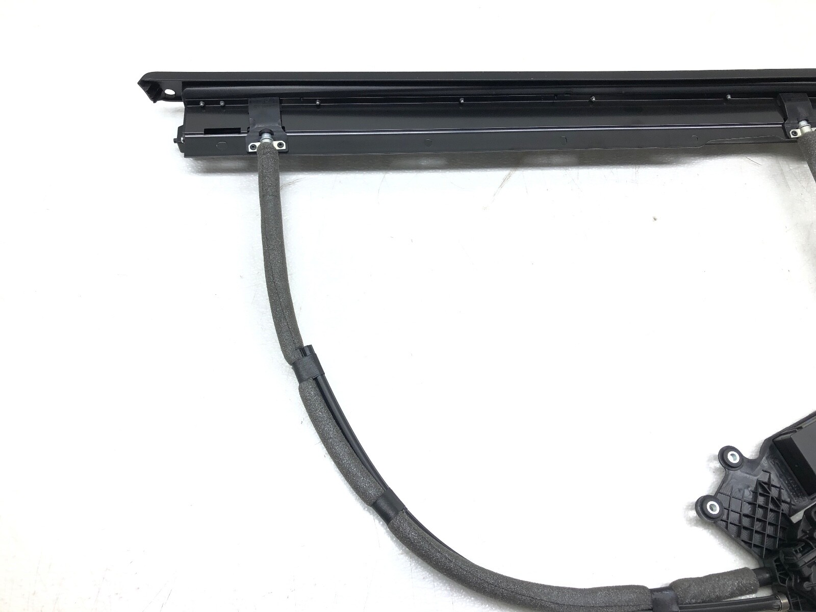 2014-2020 MASERATI QUATTROPORTE RIGHT PASS REAR WINDOW SUNSHADE ROLLER BLIND OEM