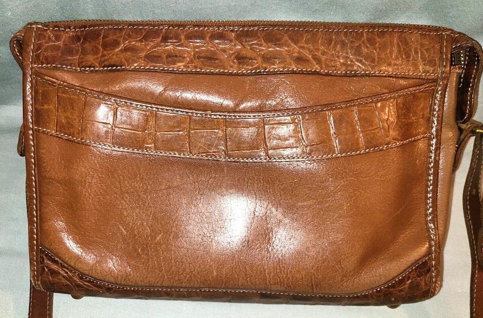 Vtg Brahmin cognac colored leather crossbody shoulder bag / top zip purse
