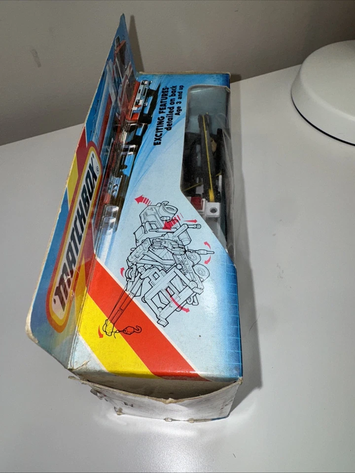 Matchbox K-121 1986 Superkings Peterbilt Wreck Truck Highway Patrol PD - Image 4 of 4