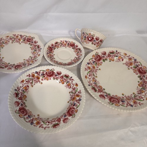 Johnson Brothers “Margaret Rose” Plates Two 5-Piece Place Settings (10 Total) - Picture 4 of 12