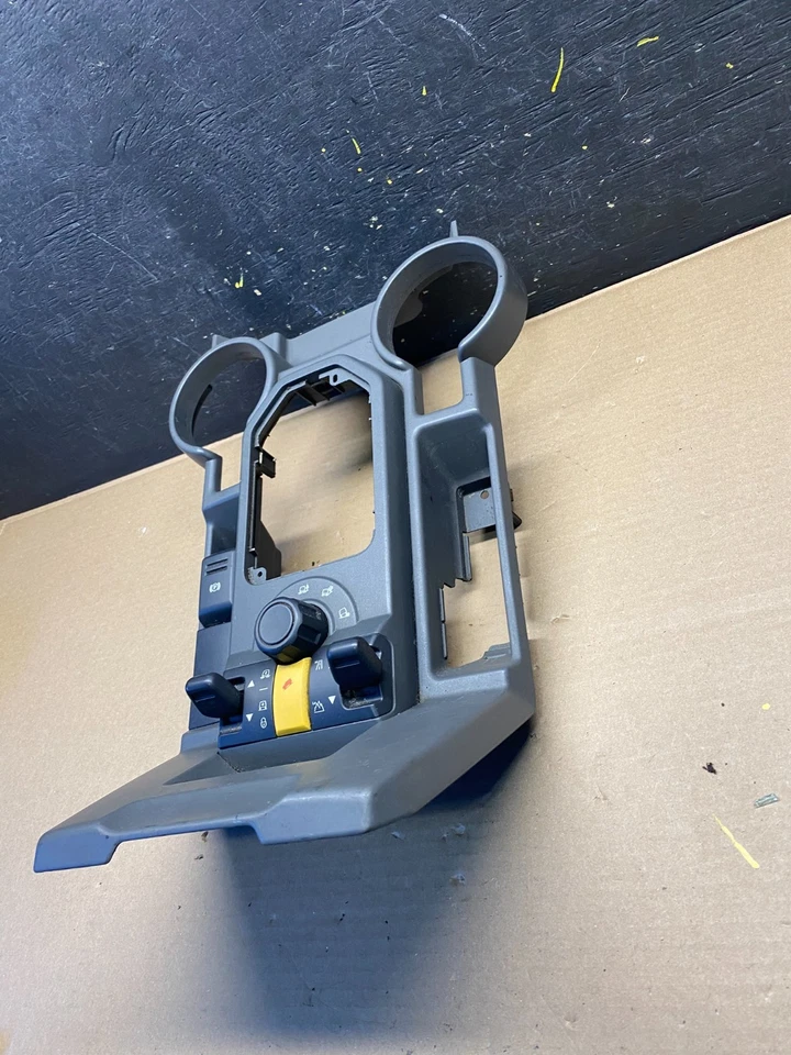 2005-2009 Land Rover LR3 Center Console Control Switch Shifter Trim S2558 DG - Image 3 of 4