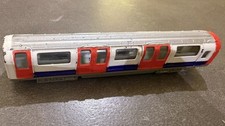 Hamleys London Underground Tube Train 6" Die-Cast Collector Edition 1:100