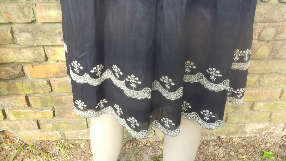 ANN TAYLOR Silk Blend No Sleeve Black w/Gold Embroidered Embellished Dress  Sz 0 | eBay