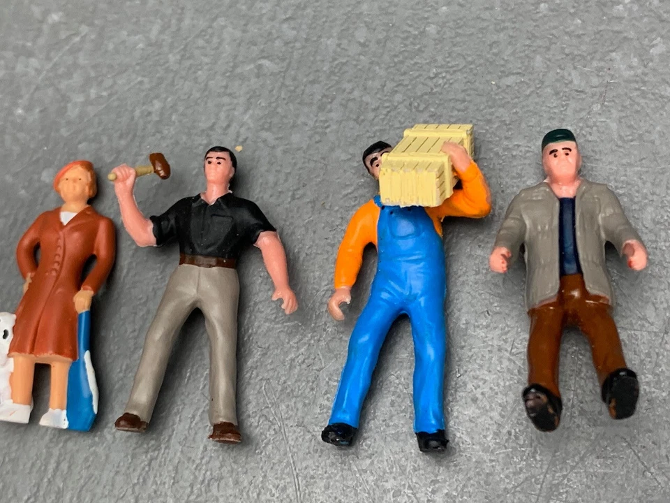 8X O Scale Figures Passengers & Workmen Painted PM0250 LZ - Image 4 of 4