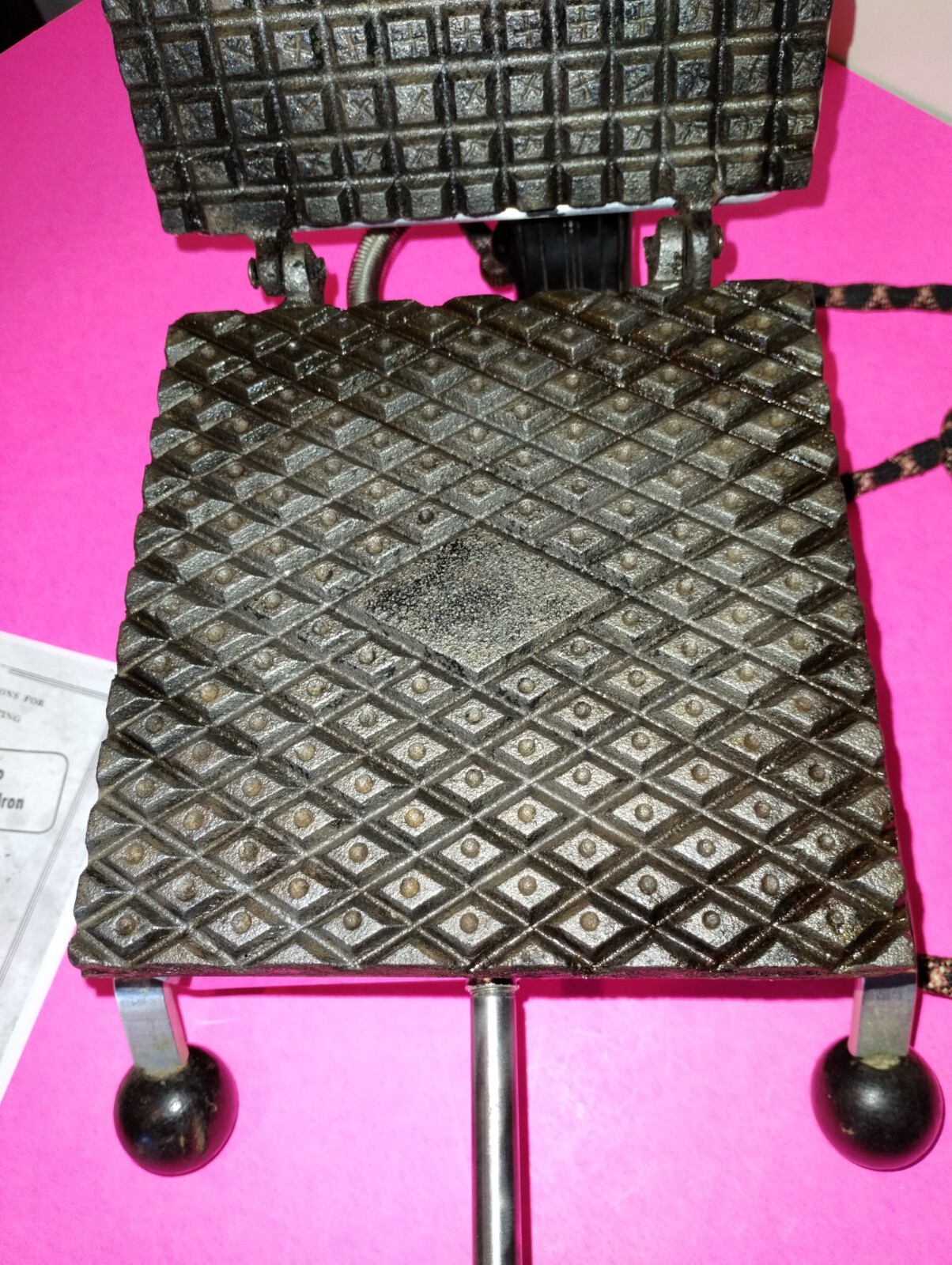 Vtg DeMarco Electric PIZZELLE Iron, Cast Iron , Tested, Ohio Made