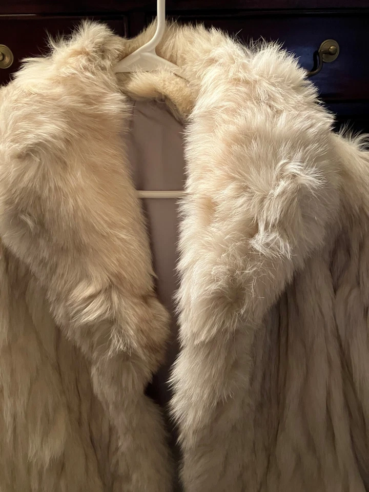 Abrigo de zorro plateado Anthony's of Johnstown, Pa. Foto 4 de 4