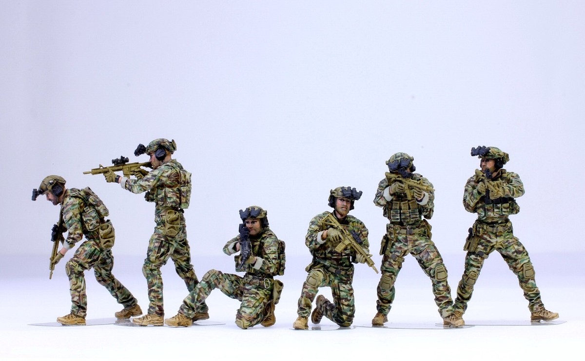 Pre-Order) Pro-Painted 1:35 US Navy Seal 6 Team (6 figures, No