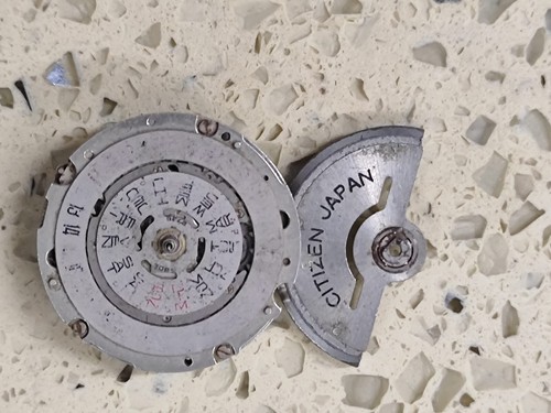 Vintage CITIZEN 8110A Chronograph Incomplete Movement Used - Picture 2 of 8