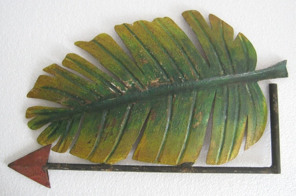 Vintage old iron leaf weathervane , embossed weather vane - Image 2 of 4