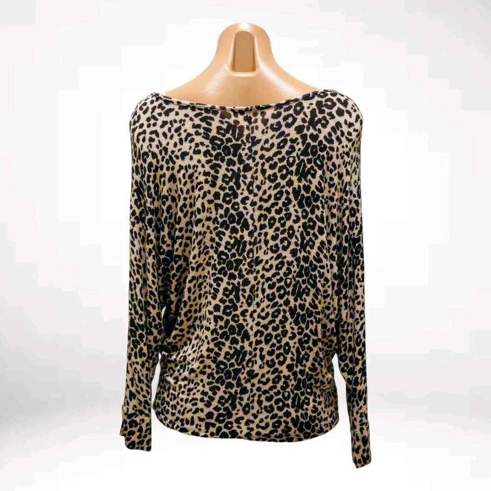 Y2k Charlotte Russe Womens Medium Blouse Leopard/Animal Print Bat Wing Top - Image 2 of 4