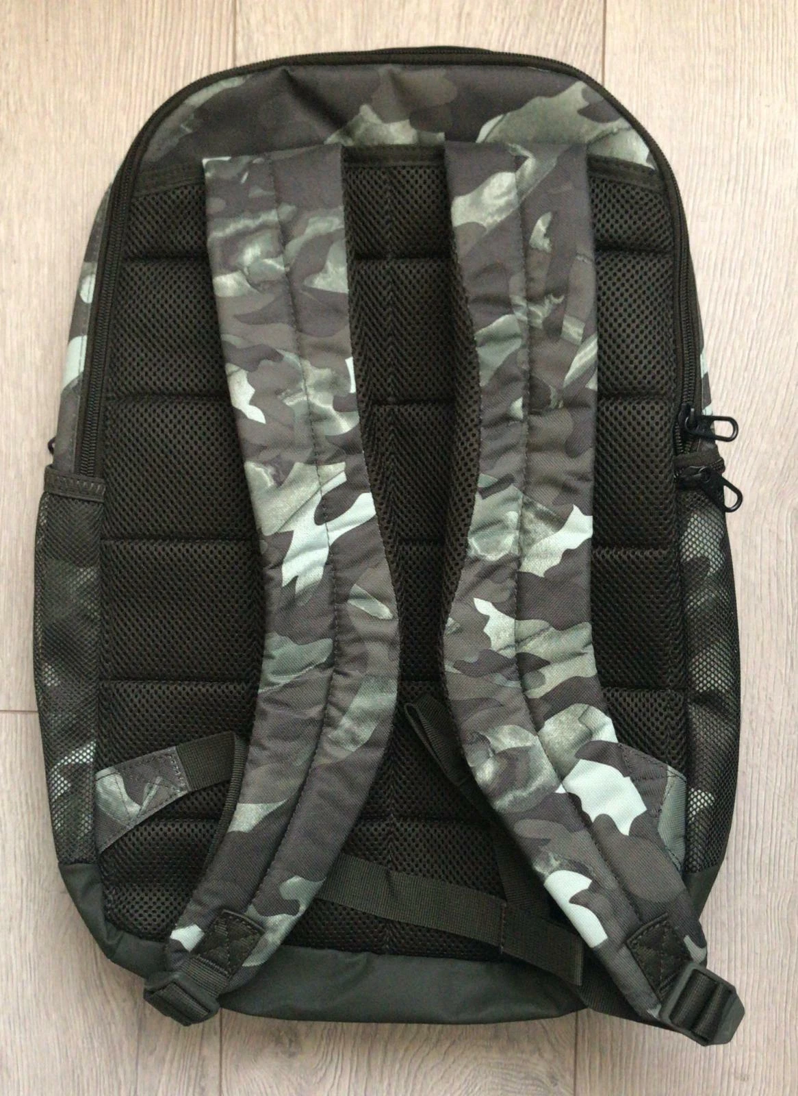 Picture 2 of 9