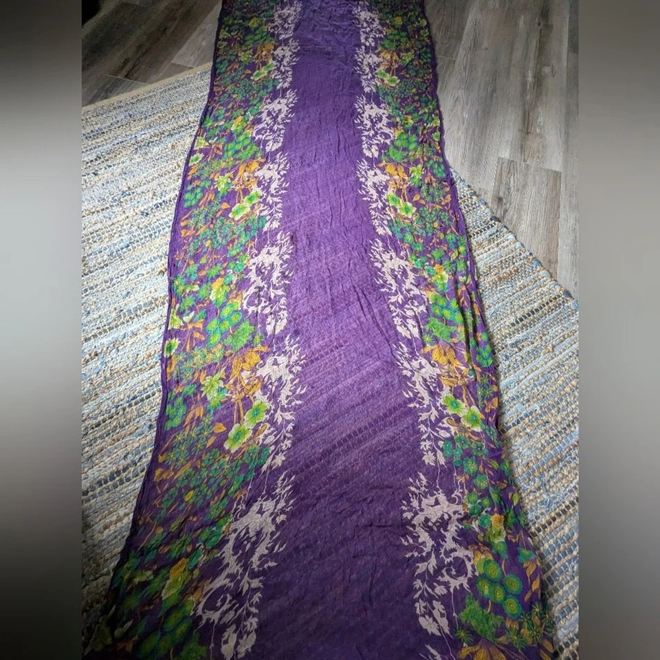 "Bufanda de seda arrugada floral púrpura de colección años 90 Boho Fairycore larga 90"" envolvente" Foto 2 de 4
