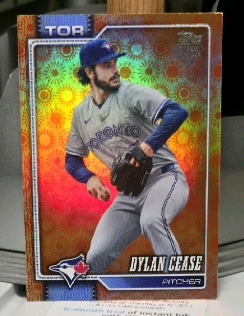 2026 Topps Series 2 Dylan Cease Holiday Foil #547 Toronto Blue Jays