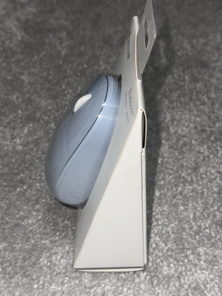 Microsoft Wireless Bluetooth Mouse Pastel Blue RJN-00013 Ambidextrous RARE NEW! - Image 4 of 4