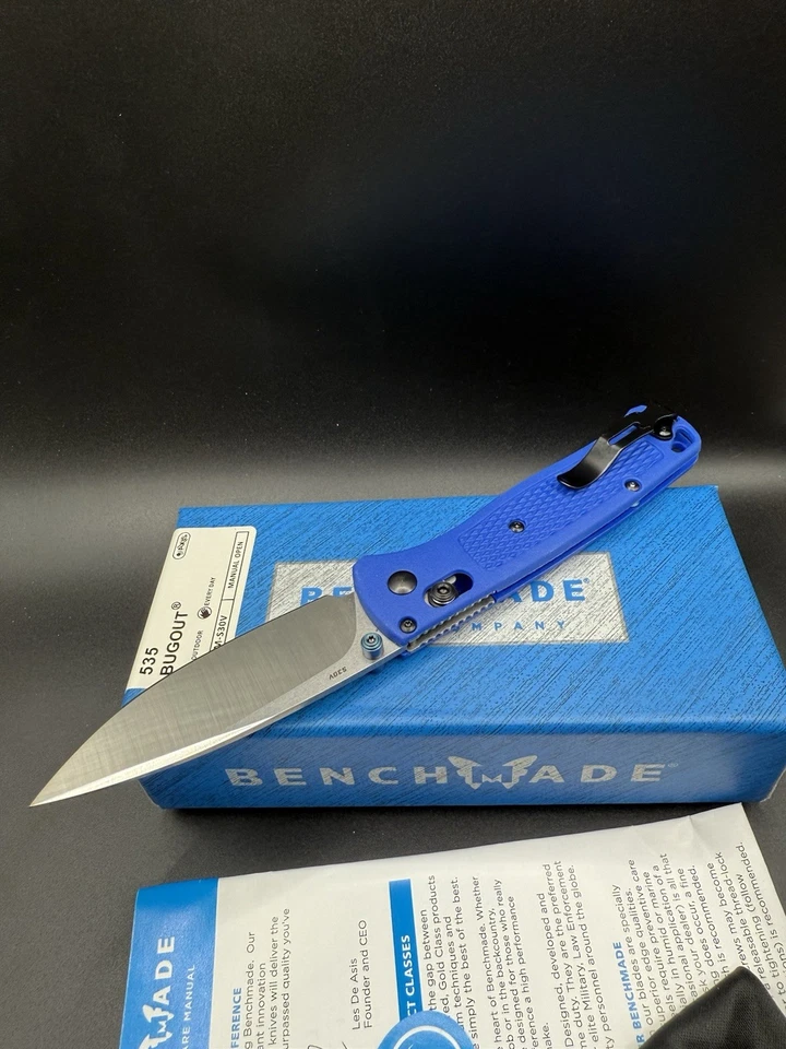 Cuchillos hechos en banco Bugout 535 CPM - S30V acero azul grivory/plateado hoja Foto 2 de 2