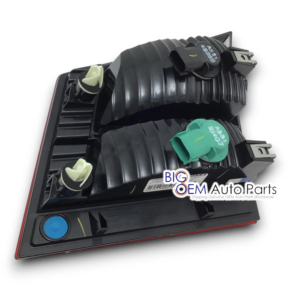 Luz trasera incandescente interior para conductor Dodge Journey 2009-2020 4806369AF Foto 2 de 4