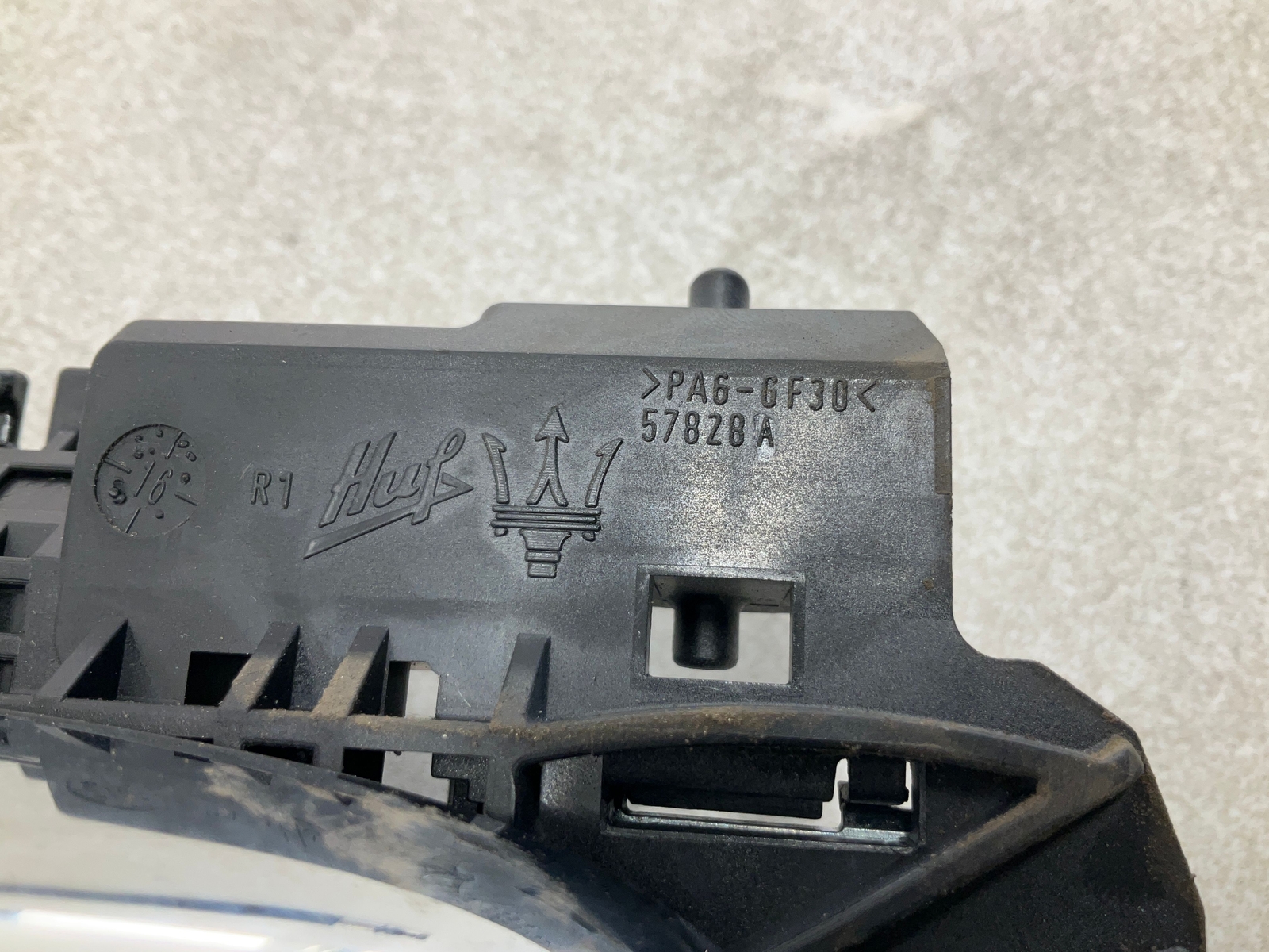 17-20 MASERATI Levante Exterior Front Right Passenger Door Handle W/ Actuator