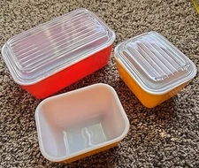 Lot Of Pyrex Refrigerator Dishes Red & Orange Vtg 2 Lids, 3 Containers 501, 502