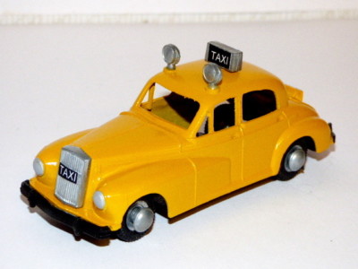 Promod Budgie Toys Wolseley 6/80 Taxi Yellow