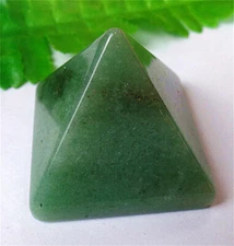 61g 39x33mm Natural Green Aventurine Energy Pyramid Furnishing Articles ZL6455