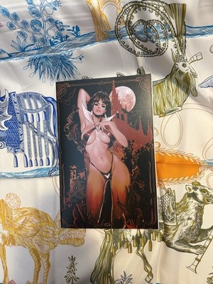 VAMPIRELLA Armageddon #8 SOZOMAIKA Cover B Ltd 200 NM/Mint Megacon