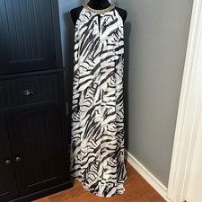 Vince Camuto Maxi Dress Size 10 Black White Abstract Print Beaded Halter Keyhole