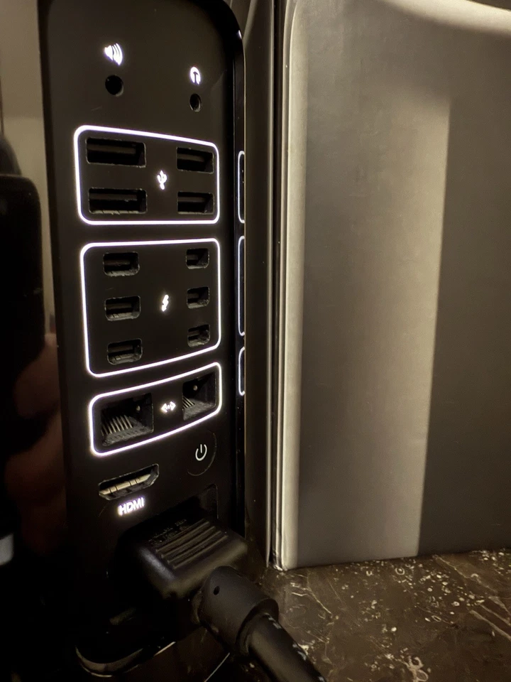 Apple Mac Pro (finales de 2013)-6 Core Xeon 3,5 GHz/32 GB RAM/Dual FirePro D700/Caja original Foto 2 de 4