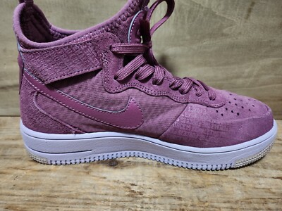 Size Nike Air Force Ultraforce Mid Force is Female W for