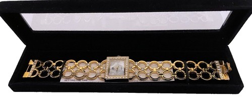 Vintage Elizabeth Taylor White Diamonds Watch Old Money  display picture 3