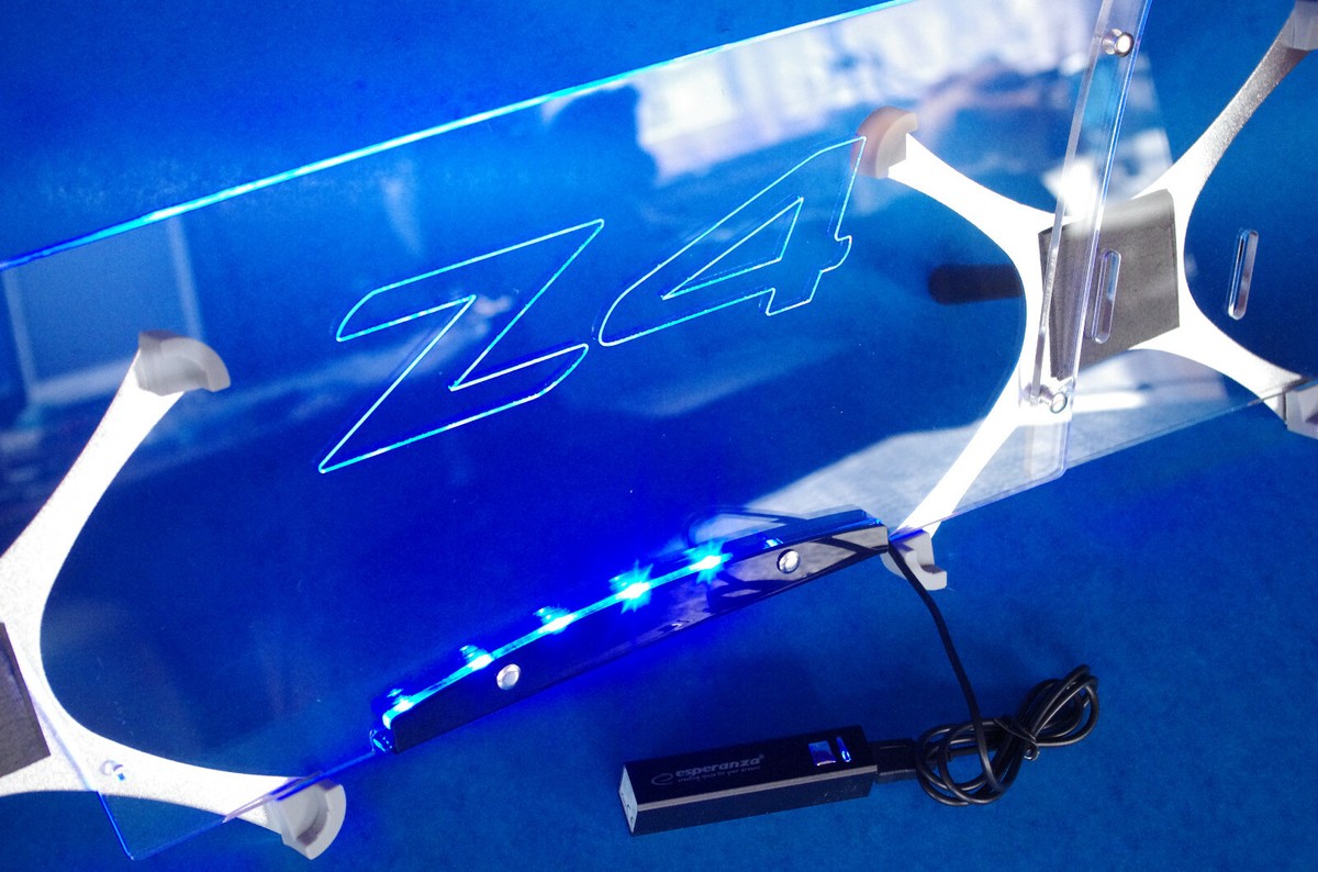 Y*o様 【値下げ】BMW E89 (Z4) ウィンドディフレクター (USED 楽天市場】BMW Z4 ウインドディフレクター E85 E89 視認性良好 風の