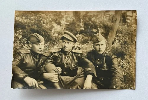 Photo WWII USSR Red Army soldiers uniform nature 1940s