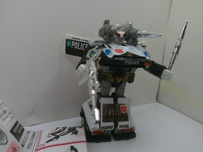 Transformers G1 Prowl Reissue Action Figure Takara 2002