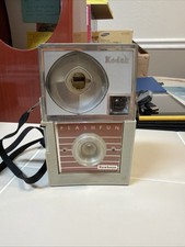 VINTAGE Early 1960s Kodak Flashfun Hawkeye 127 Film Camera UNTESTED