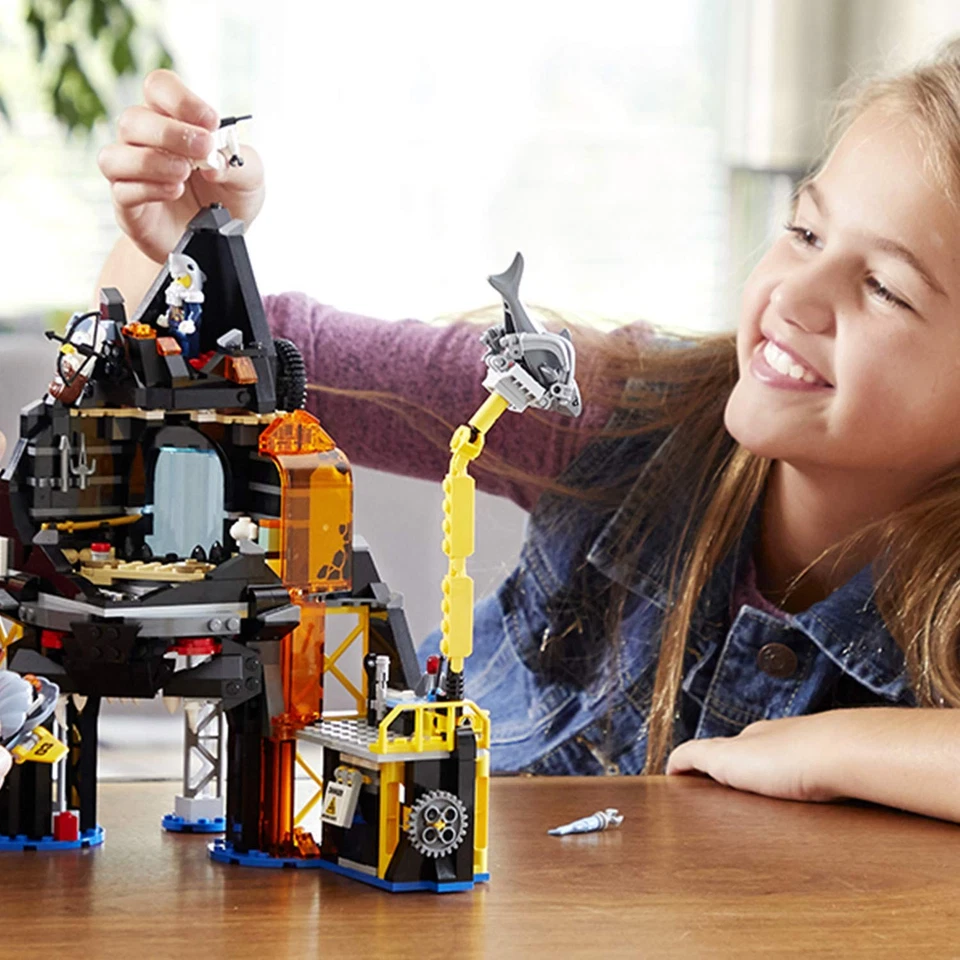 Lego Ninjago Movie: Garmadon's Volcano Base 70631 - Imagem 3 de 4