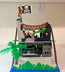 LEGO Pirates Rock Island Refuge (6273) 99% Complete with Manual Great Condition