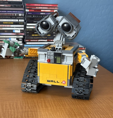 LEGO WALL-E Ideas 21303 Retired Disney Set
