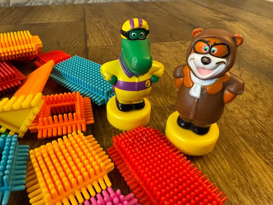 Bristle Blocks Building Assorted Lot 85 PC Figures People Loose STEM Toys Bundle - Image 2 of 4