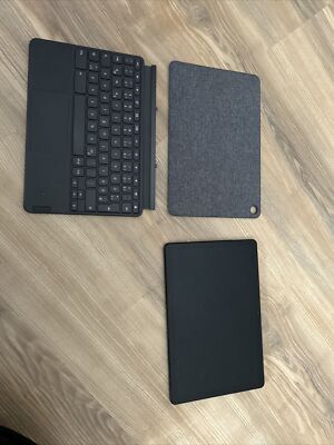 chromebook mit Tastatur Und Magnetischer Schutzhülle