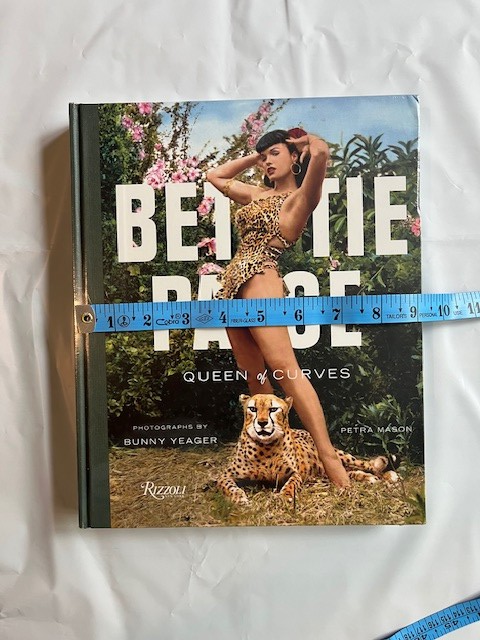 Bettie Page : Queen of Curves by Petra Mason and Bunny Yeager
