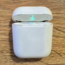 Apple AirPods White Bluetooth Wireless In-Ear Earbuds w/ Charging Case