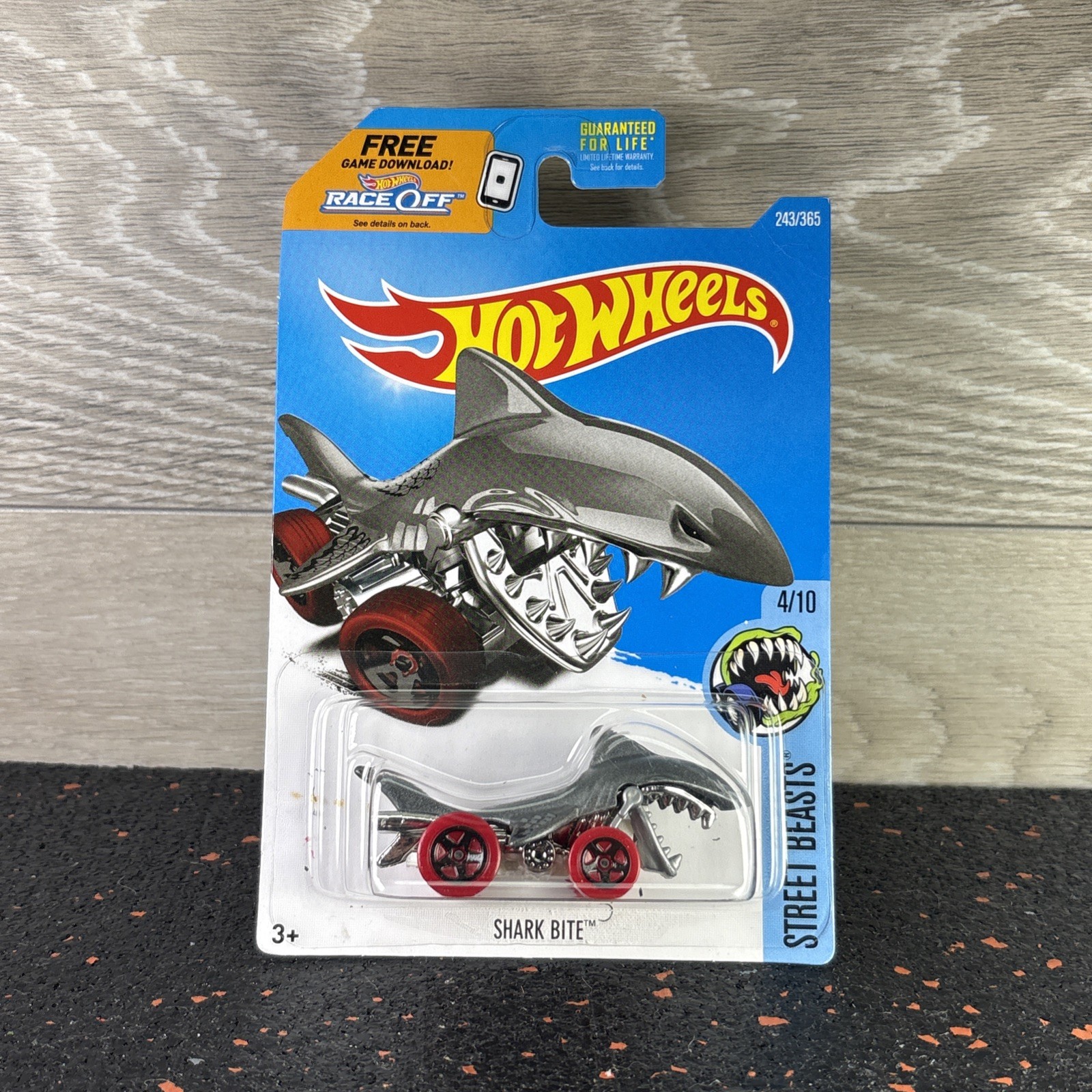 Hot Wheels 2016 Shark Bite Street Beasts Grey 243/365