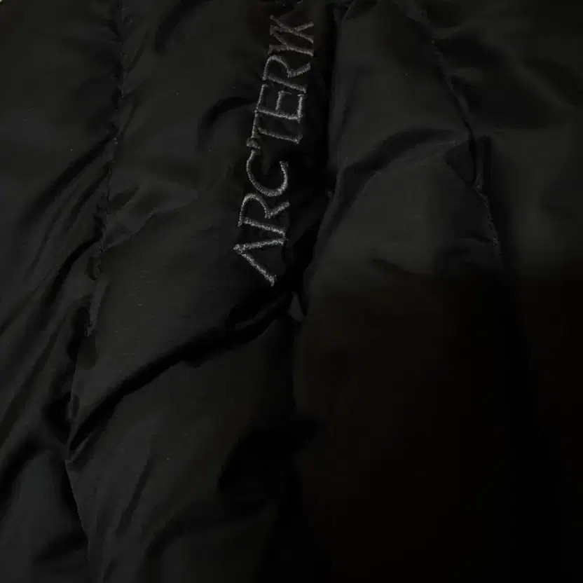 Arc'teryx Cerium Black Men's Puffer Jacket - Size M, 2025 F/W